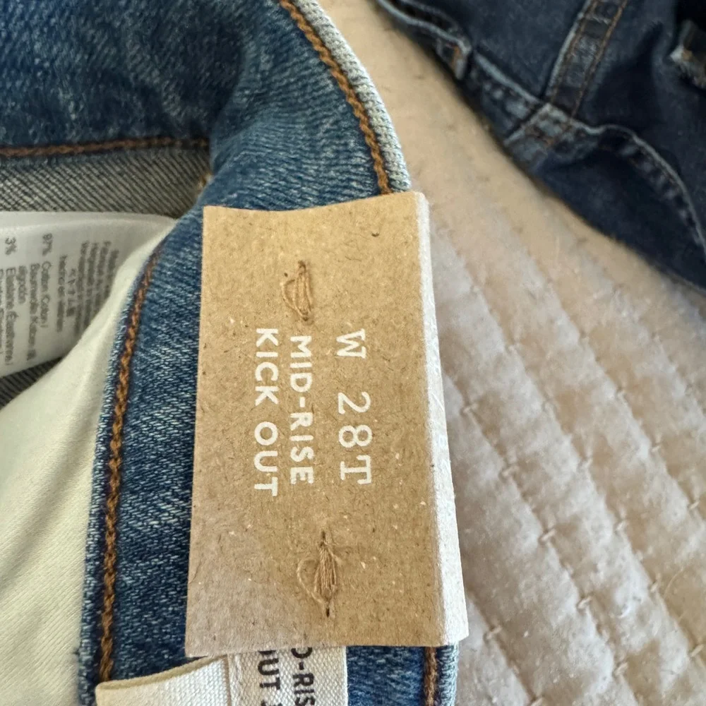 Madewell Mid Rise Kick Out Jean- New with Tags - Picture 5 of 6